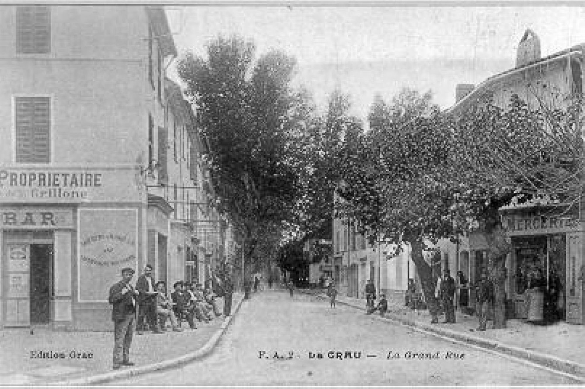 La Crau, carte postale représentant la grande rue